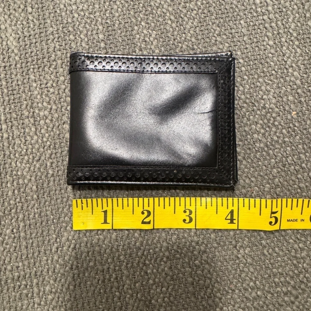 Isaac Mizrahi Black Leather Wallet